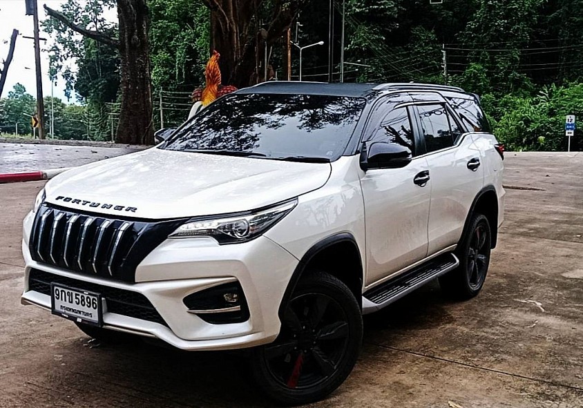 SUV 7 ที่นั่ง all new มีครบทุกรุ่นทุกยี่ห้อ